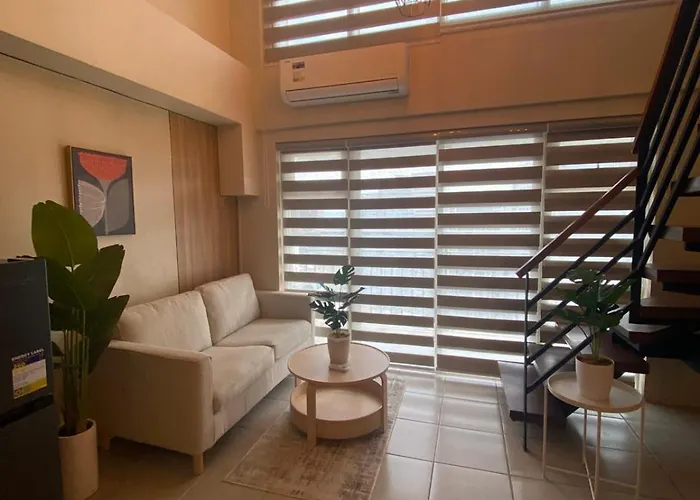 Penthouse Loft Unit With Balcony 3309 Ama Tower Manila