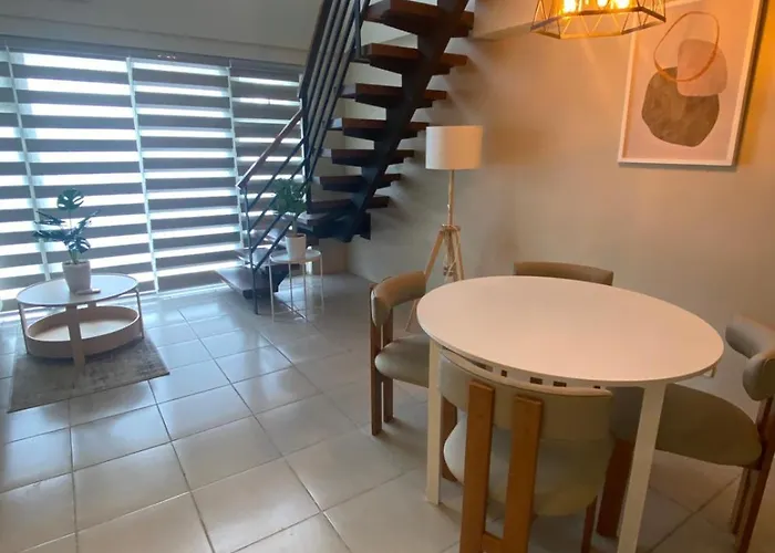 Penthouse Loft Unit With Balcony 3309 Ama Tower * Manila